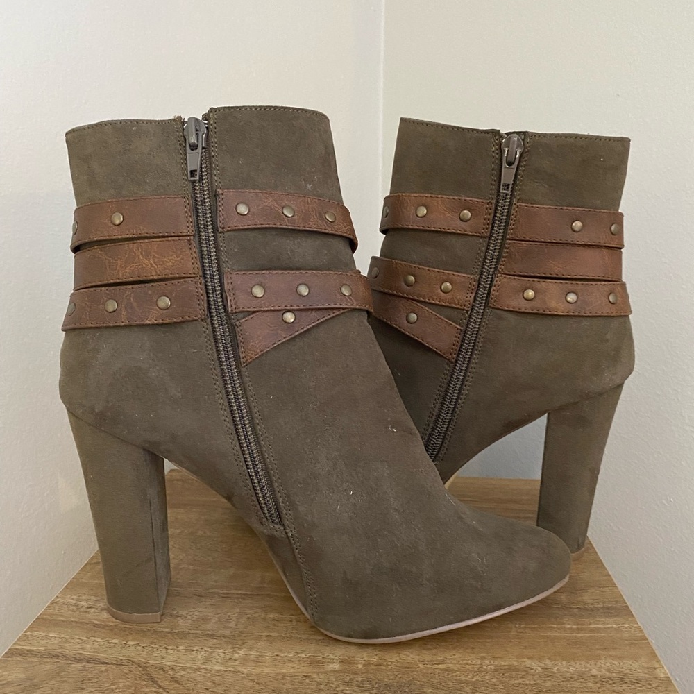 Booties - Picture 5 of 6